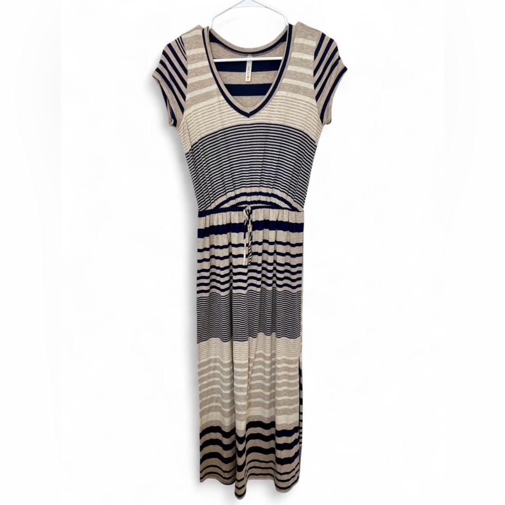 NWOT Striped V Neck Short Sleeve‎ Maxi Dress Small Comfort Casual Stretch